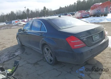 2013 Mercedes-Benz S 550 4Matic z USA, uszkodzony, nr VIN WDDNG9EB0DA535478